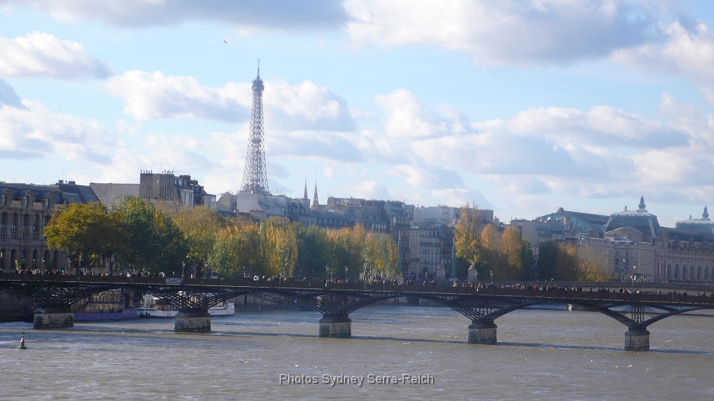 Le Pont des Arts  La Tour Eiffel.JPG - Le Pont des Arts. La Tour Eiffel.Le 10 novembre 2013